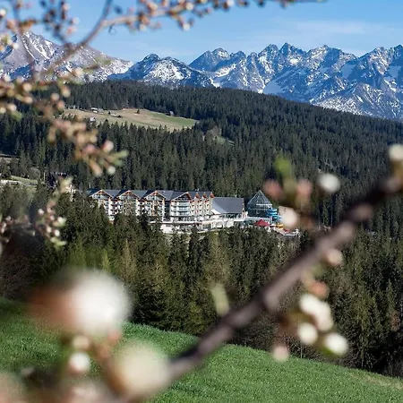 Bukovina فندق بوكافينا تترايسكا