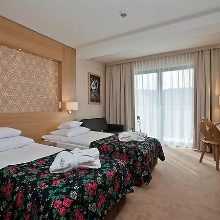 Bukovina فندق بوكافينا تترايسكا