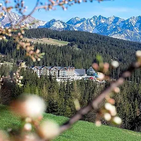 Bukovina فندق بوكافينا تترايسكا